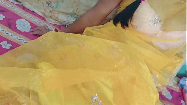 Indian newly wife make honeymoon with husband after marriage, Indian xxx video of hot couple, Indian virgin